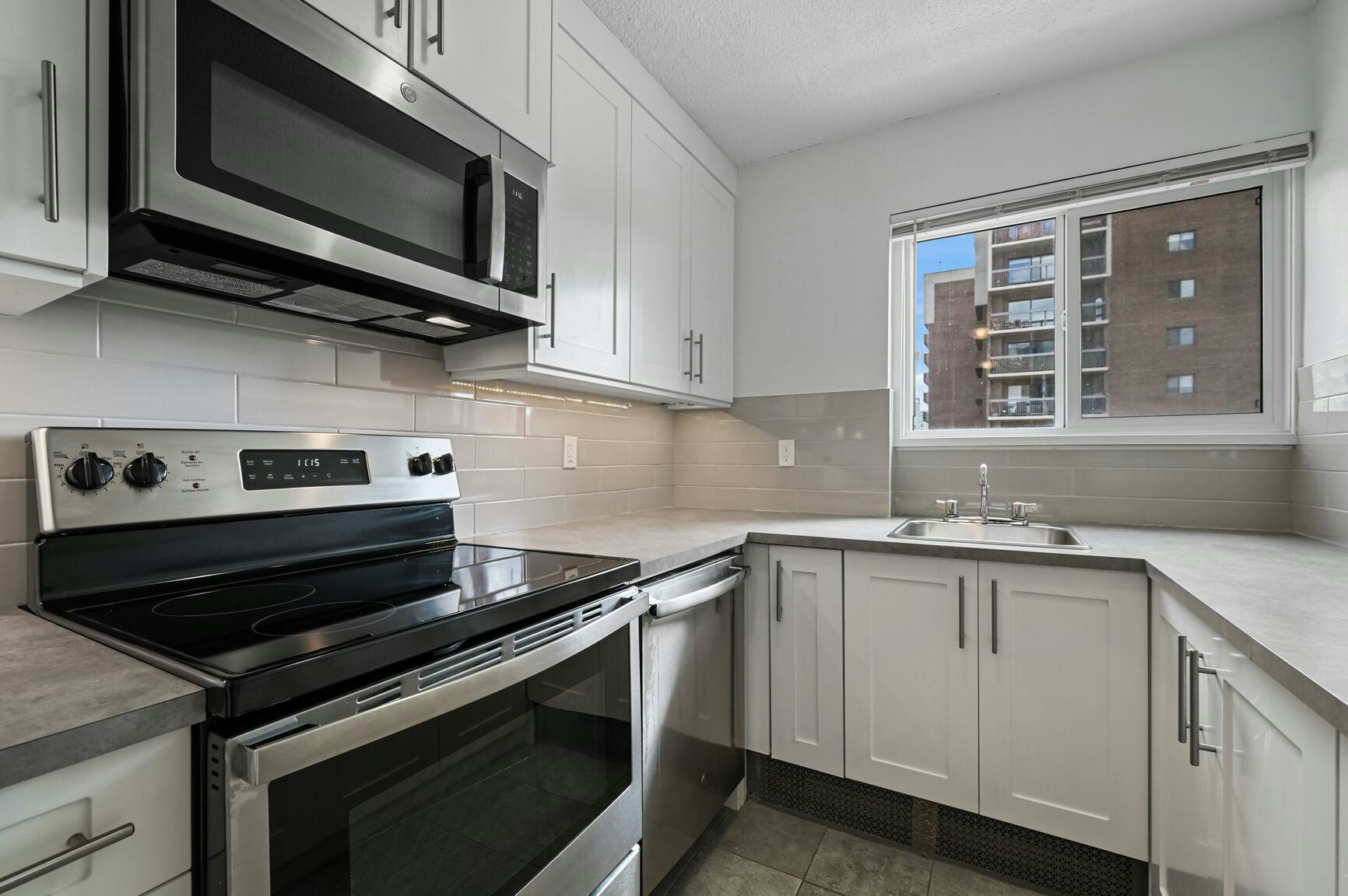 301-703 14th Avenue SW, Calgary, AB, T2R 0N2 - 5