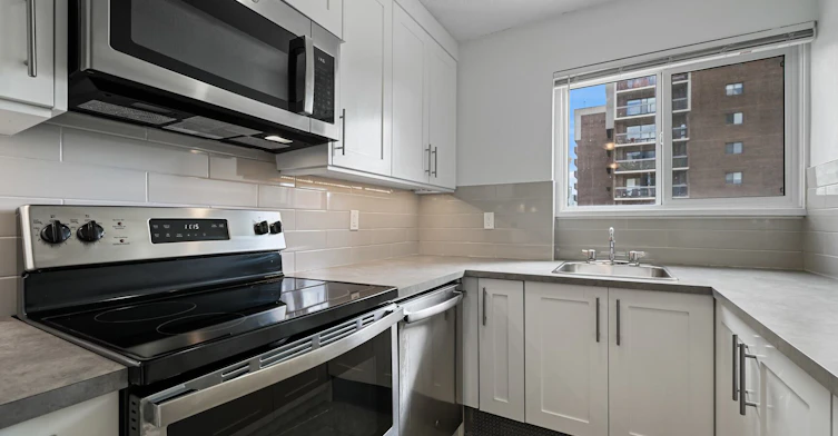 301-703 14th Avenue SW, Calgary, AB, T2R 0N2 - 5