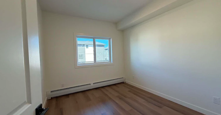 4701 32 Avenue, Beaumont, AB, T4X 0B7 - 2