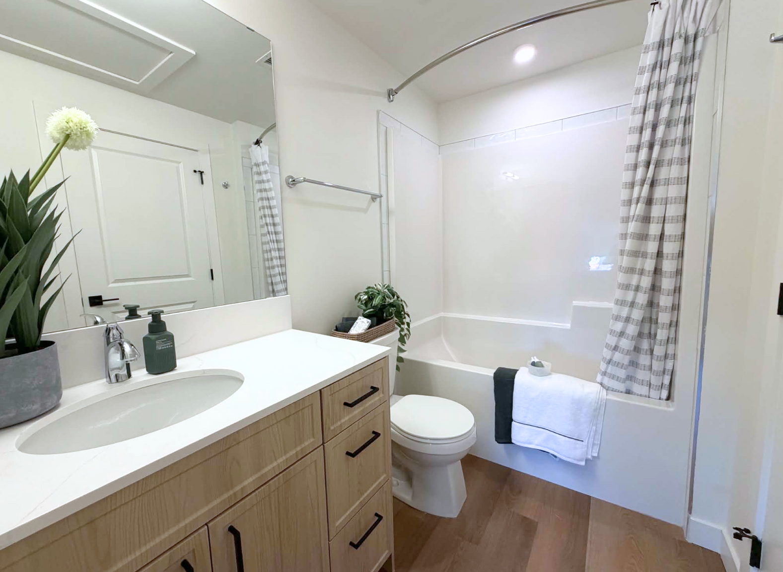 4701 32 Avenue, Beaumont, AB, T4X 0B7 - 8