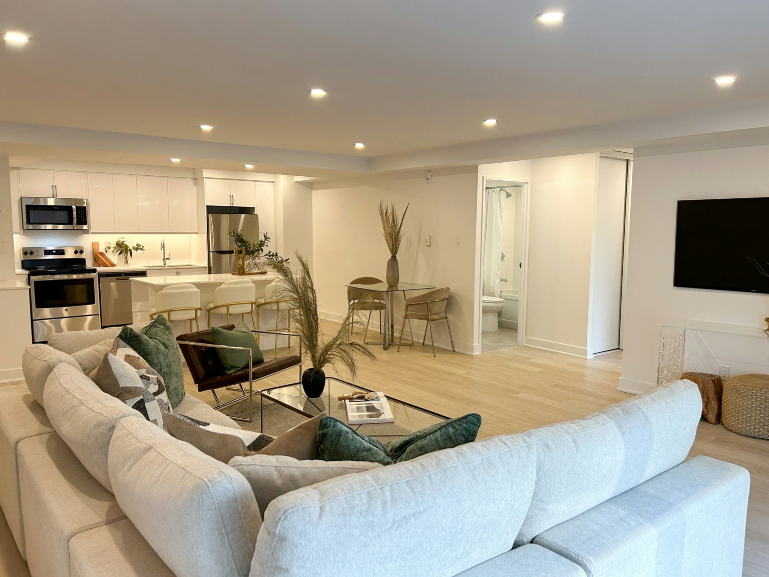 1105-5220 Lakeshore, Burlington, ON, L7L 1C6 - 3