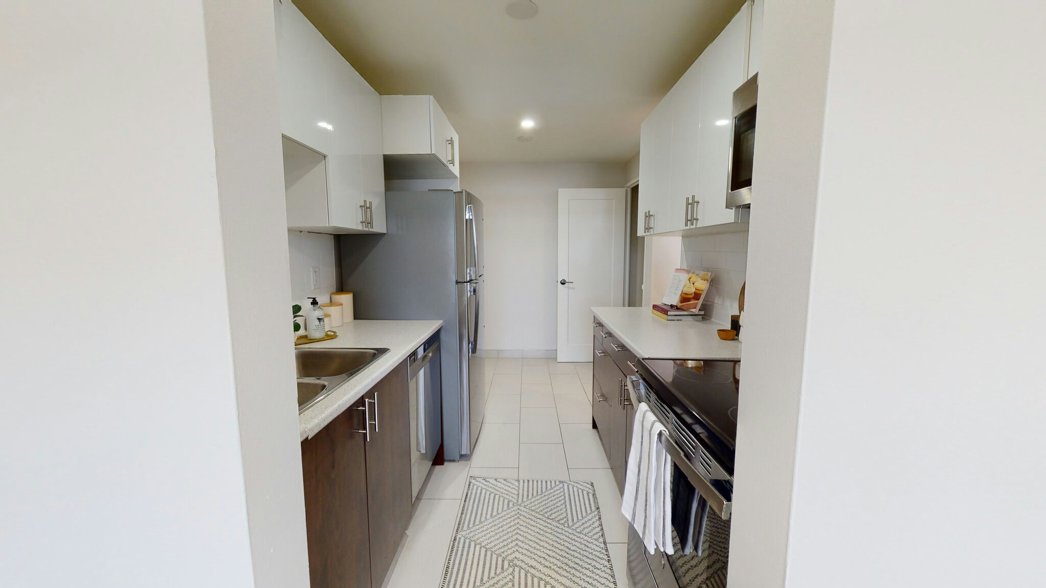 0209-961 Wonderland South, London, ON, N6K 2X9 - 5