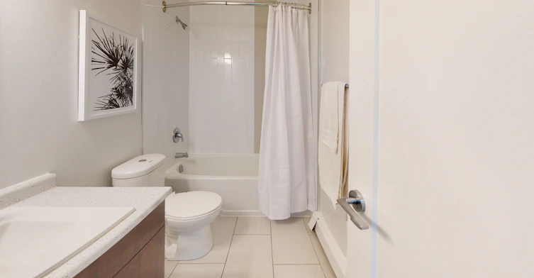 0209-961 Wonderland South, London, ON, N6K 2X9 - 8