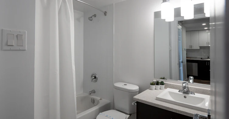 501-6599 Glen Erin Drive, Mississauga, ON, L5N 2X3 - 7