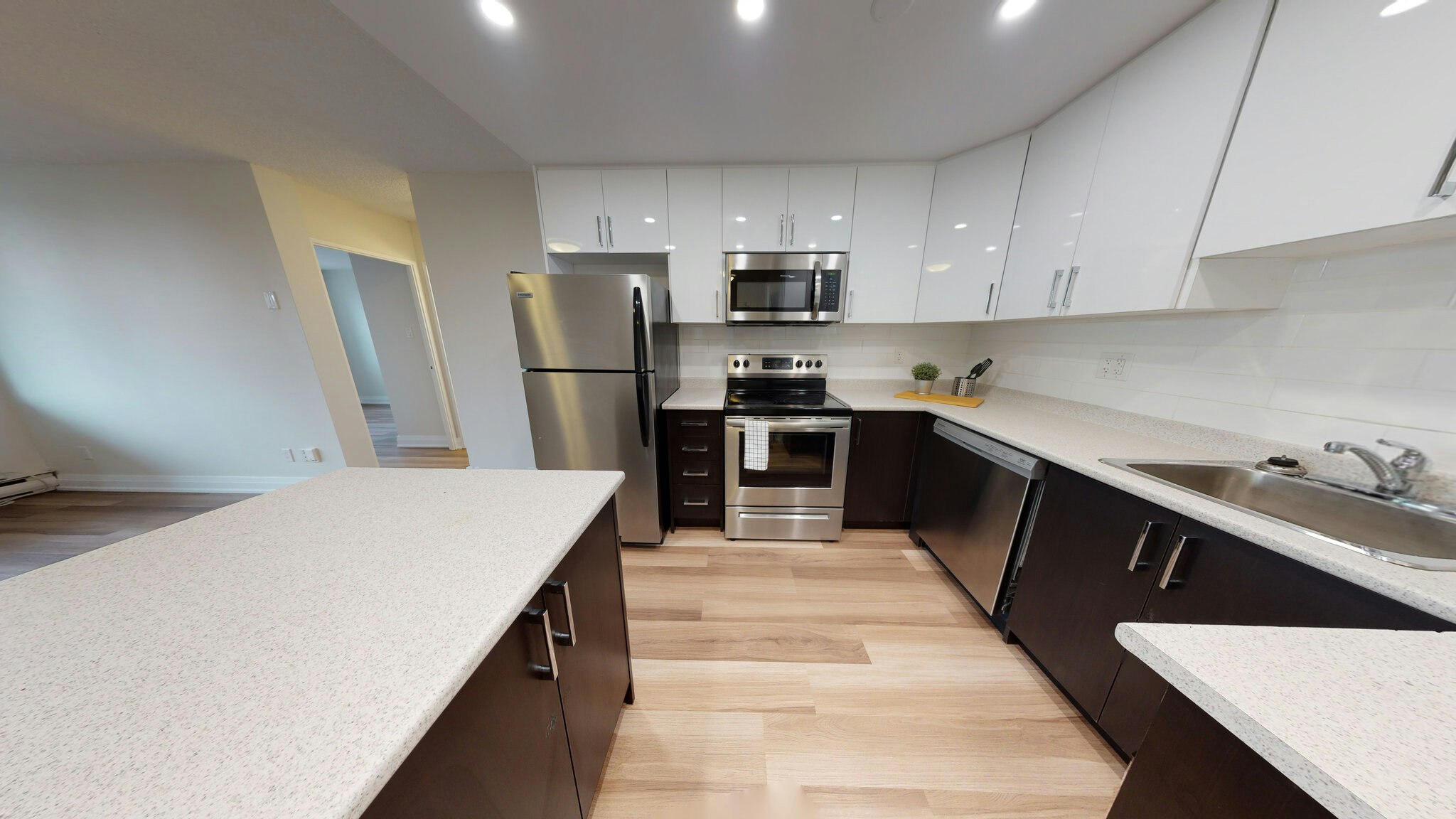 XXX1-6599 Glen Erin Drive, Mississauga, ON, L5N 2X3 - 2