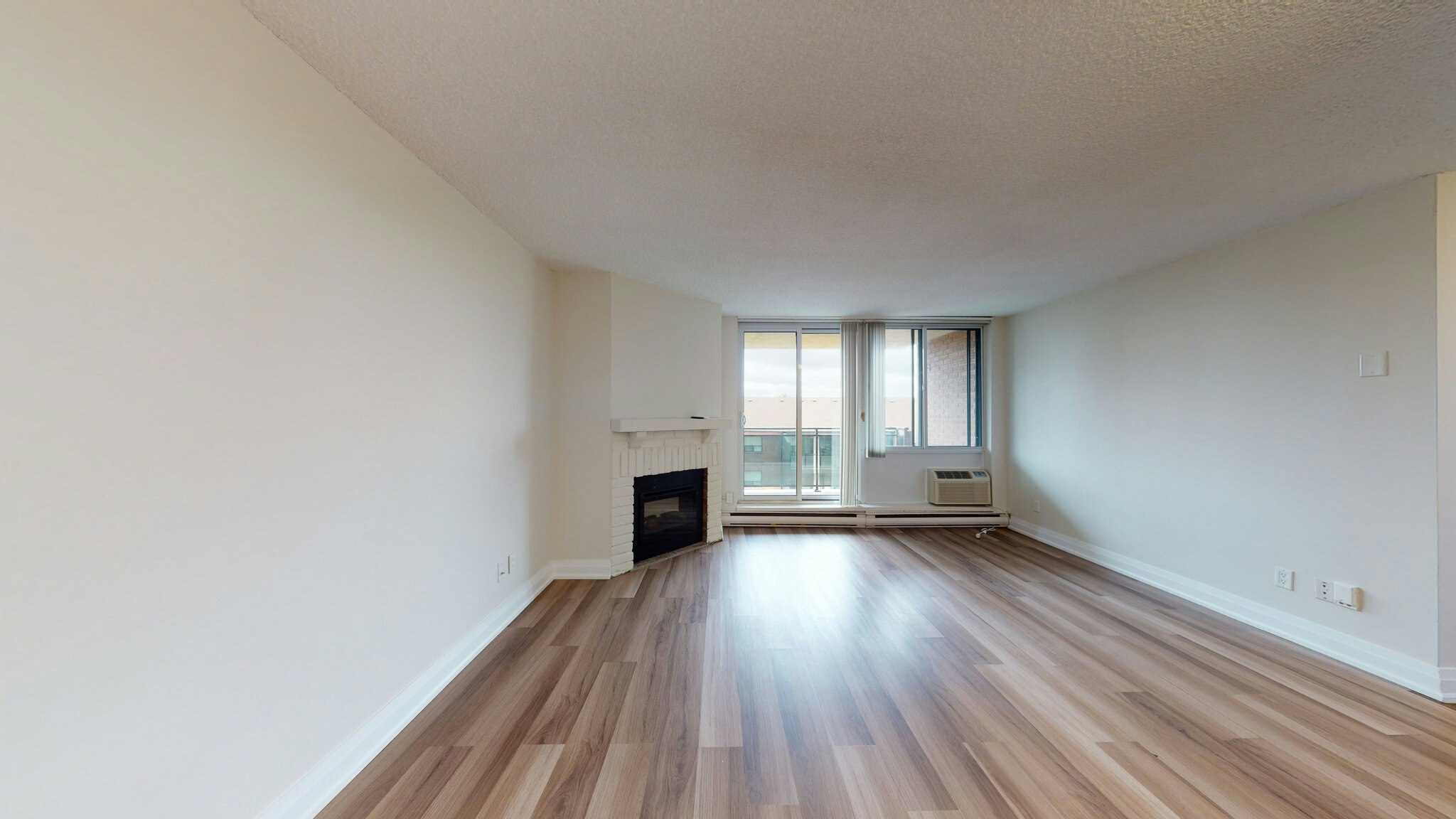 XXX1-6599 Glen Erin Drive, Mississauga, ON, L5N 2X3 - 4