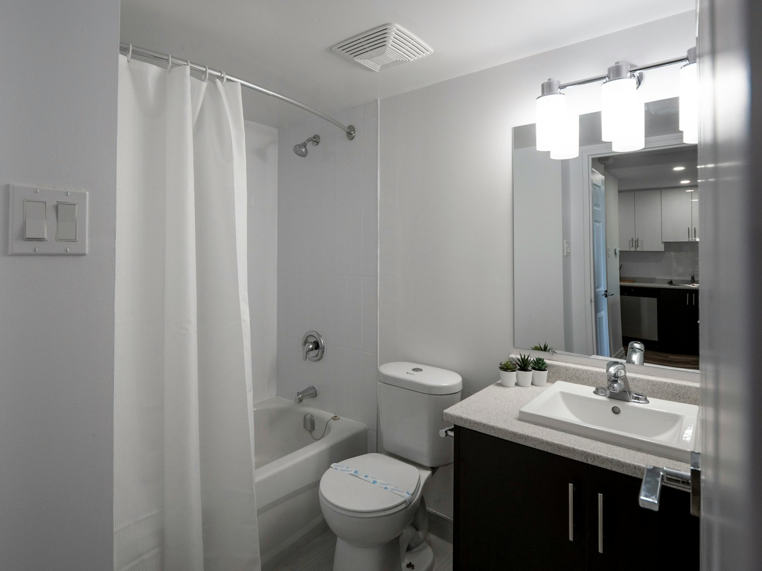 XXX1-6599 Glen Erin Drive, Mississauga, ON, L5N 2X3 - 7