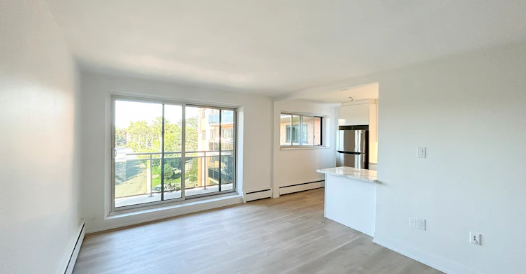 106-700 Ross Street, Burlington, ON, L7S 1S2 - 2