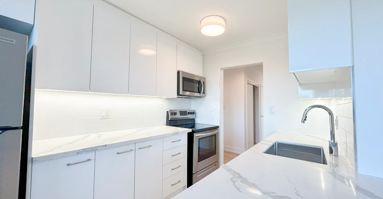 106-700 Ross Street, Burlington, ON, L7S 1S2