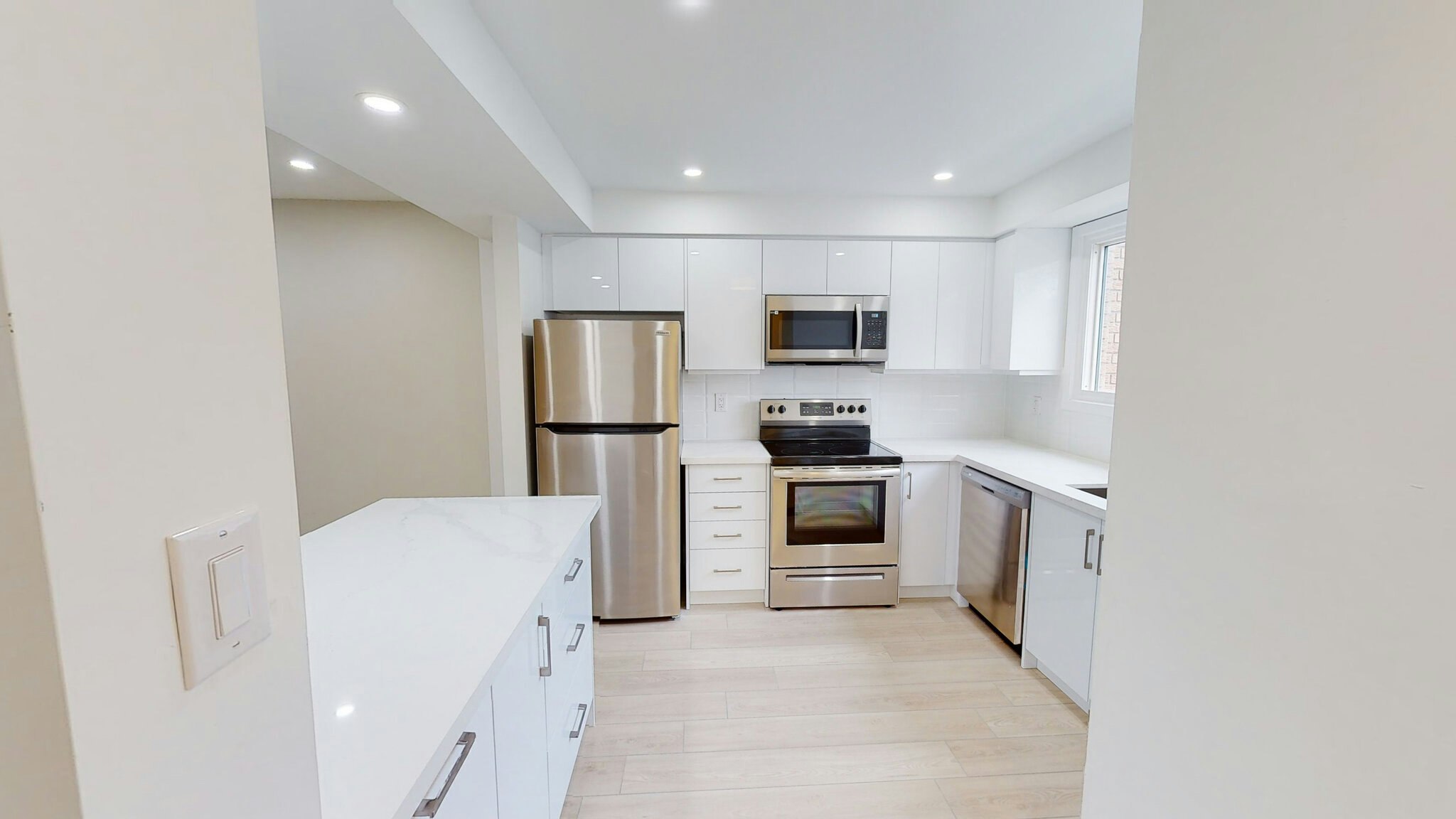 0406-25 Tindale Court, Hamilton, ON, L8K 6C8 - 2