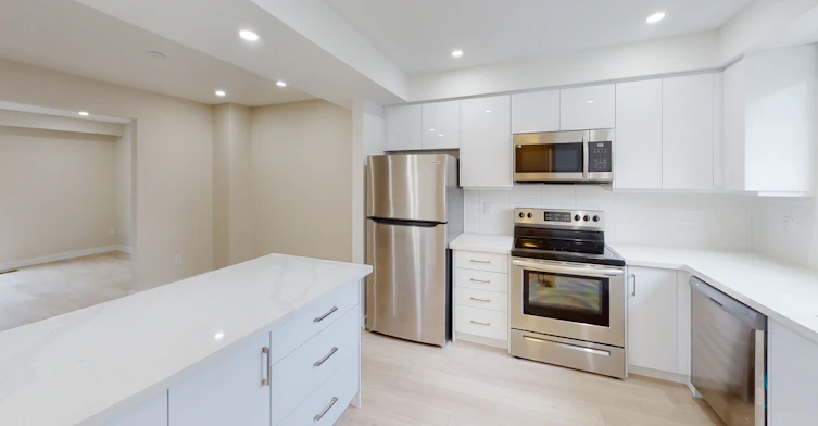 0104-25 Tindale Court, Hamilton, ON, L8K 6C8 - 3