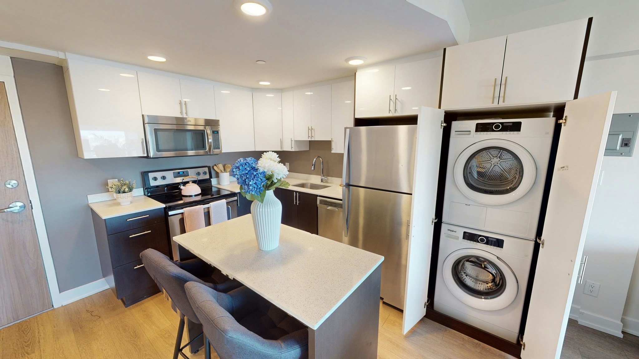 XXX1-207 Bell Street North, Ottawa, ON, K1R 0B9 - 2