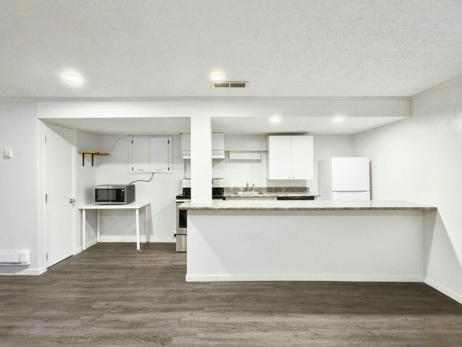 Lower-63 Woodglen Close Southwest, Calgary, AB, T2W 4M9 - 2