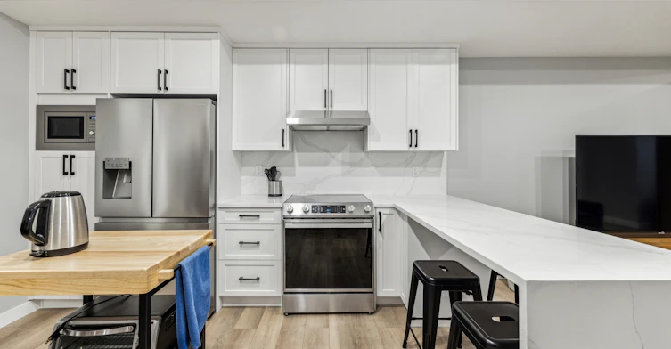 Lower-7136 34 Avenue Northwest, Calgary, AB, T3B 1N3 - 7
