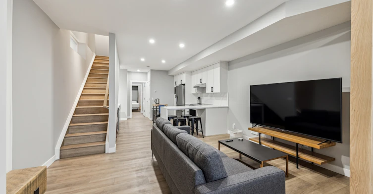Lower-7136 34 Avenue Northwest, Calgary, AB, T3B 1N3 - 2
