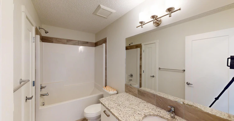 50 Walden Lane Se, Calgary, AB, T2X 2A7 - 13