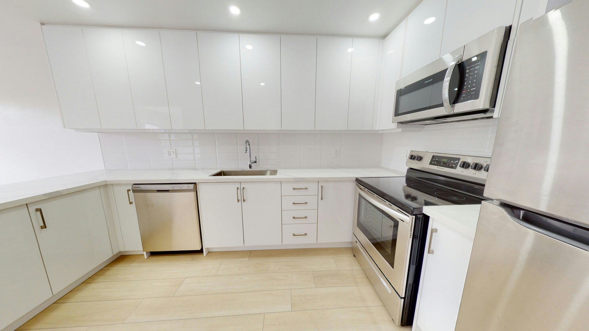 1259-11-1275 Brant St, Burlington, ON, L7P 1X7