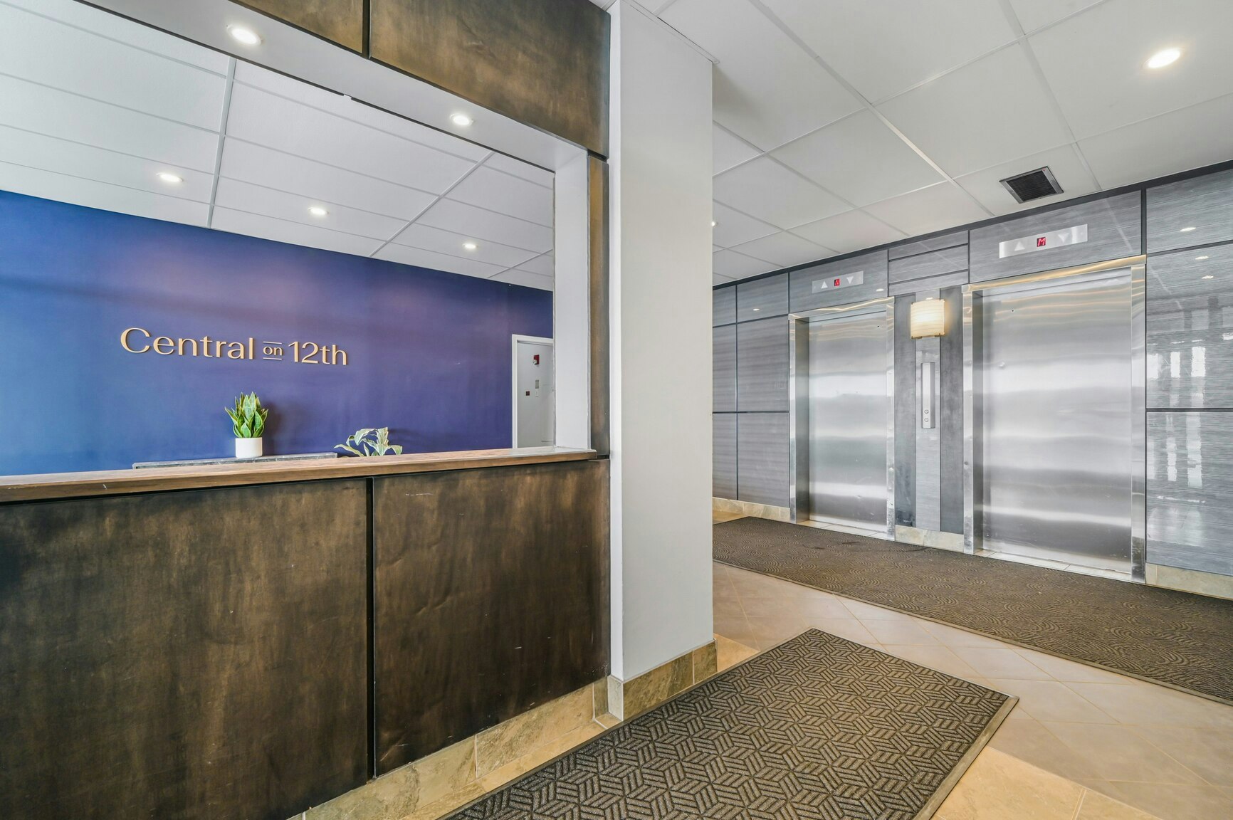 205-725 12 Avenue SW, Calgary, AB, T2R 0H9 - 2