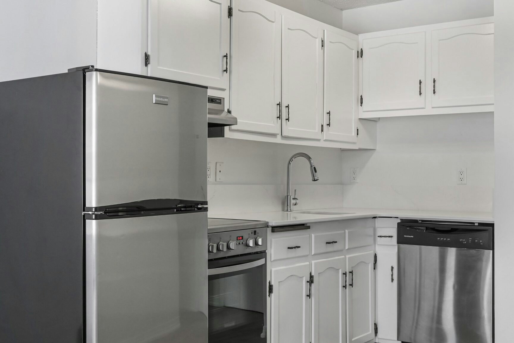 205-725 12 Avenue SW, Calgary, AB, T2R 0H9 - 18