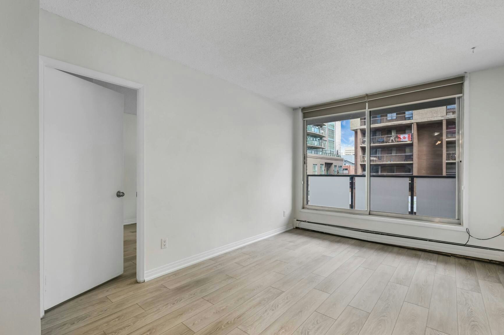 205-725 12 Avenue SW, Calgary, AB, T2R 0H9 - 16