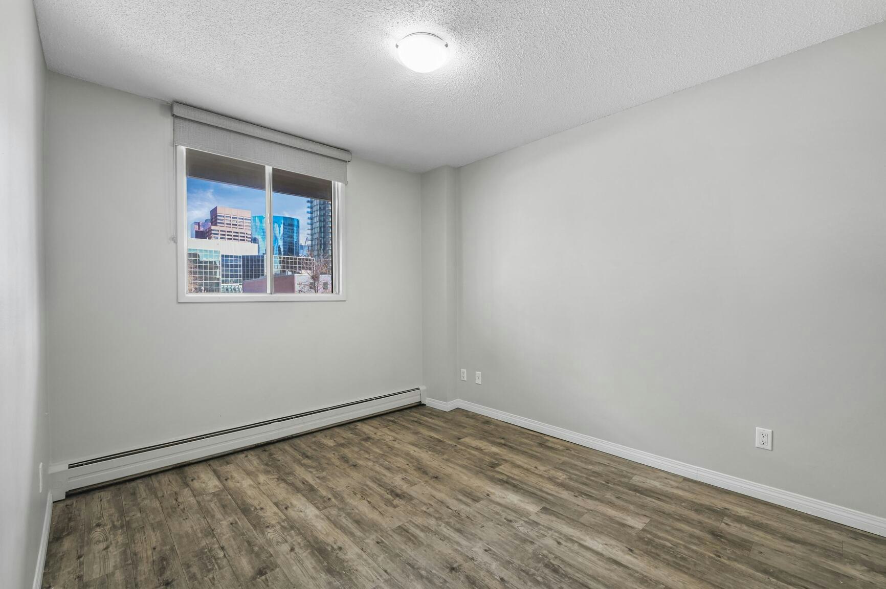 205-725 12 Avenue SW, Calgary, AB, T2R 0H9 - 11
