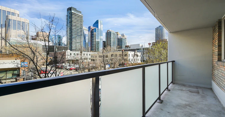 205-725 12 Avenue SW, Calgary, AB, T2R 0H9 - 13