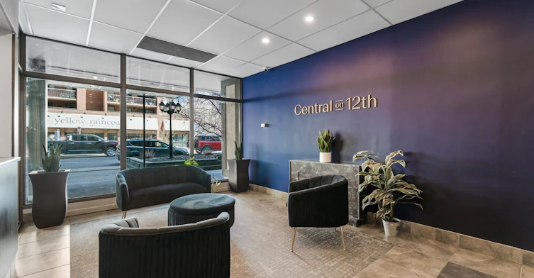 205-725 12 Avenue SW, Calgary, AB, T2R 0H9 - 6