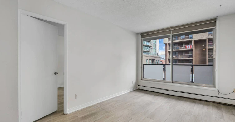 713-725 12 Avenue SW, Calgary, AB, T2R 0H9 - 16