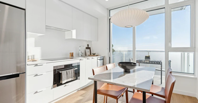 806-277 West 42nd Avenue, Vancouver, BC, V5Y 2T2