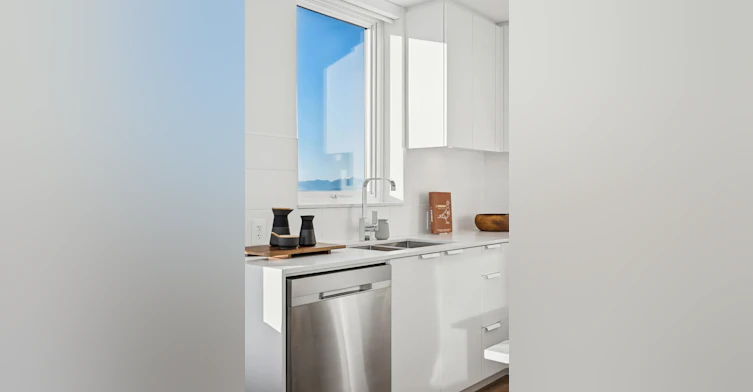 277 West 42nd Avenue, Vancouver, BC, V5Y 2T2 - 4