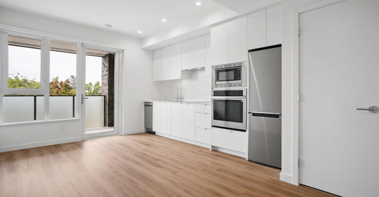 206-277 West 42nd Avenue, Vancouver, BC, V5Y 2T2 - 3