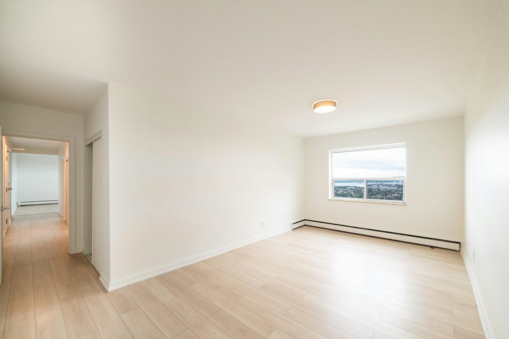 E-3 37th Street East, Hamilton, ON, L8V 4A7 5