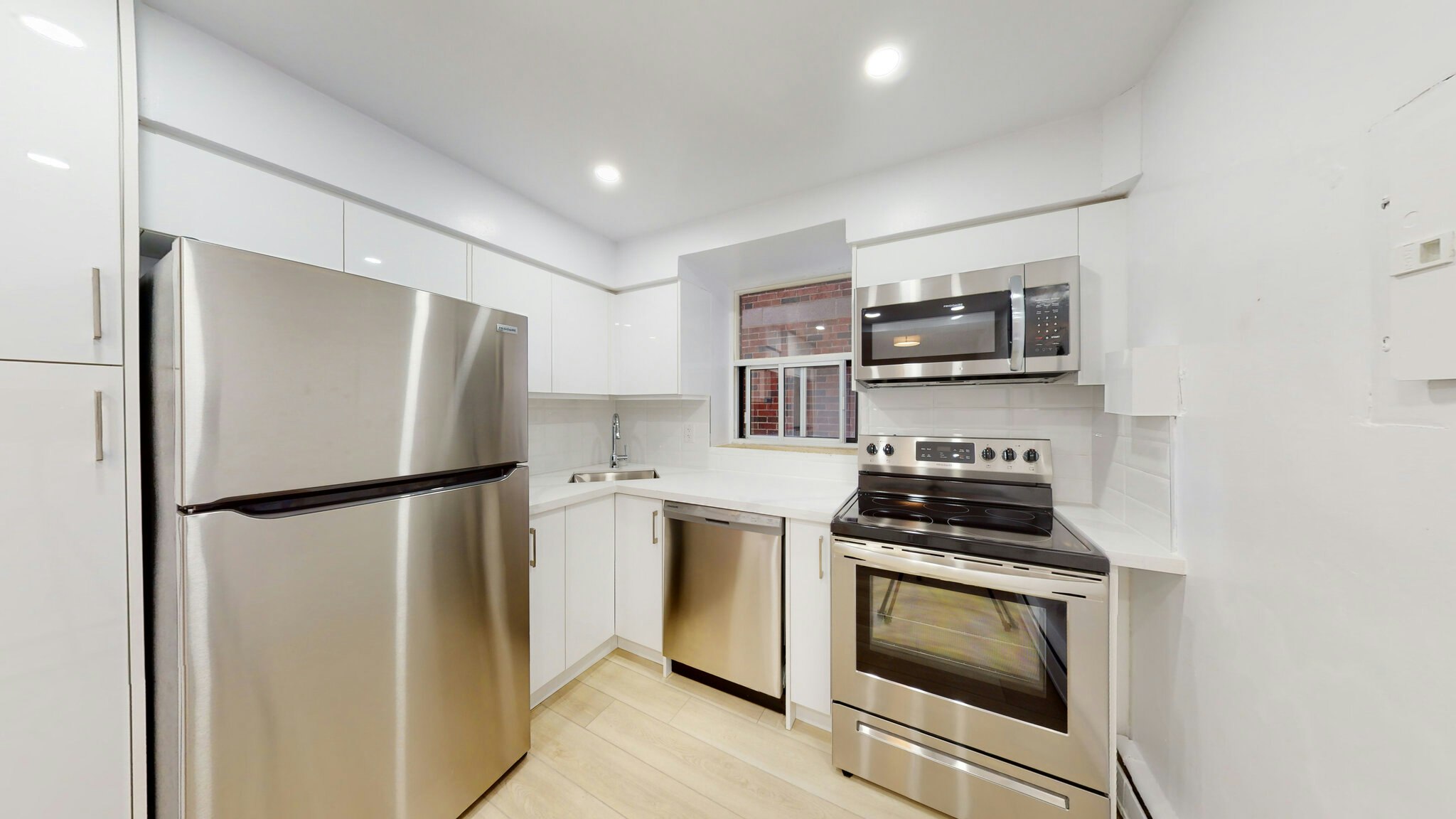 XXX2-3 37th Street East, Hamilton, ON, L8V 4A7