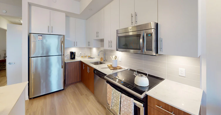0806-236 Richmond Road, Ottawa, ON, K1Z 6W6