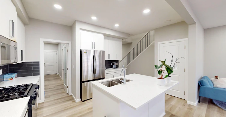 7231 Kiviaq Link SW, Edmonton, AB, T6W 1A5 - 2