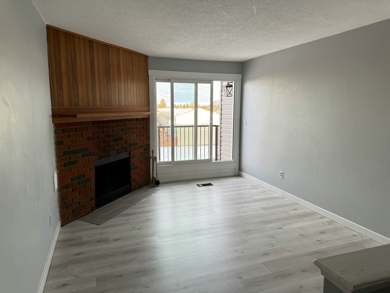 12408 161 Avenue Northwest, Edmonton, AB, T5X 4W6 - 8
