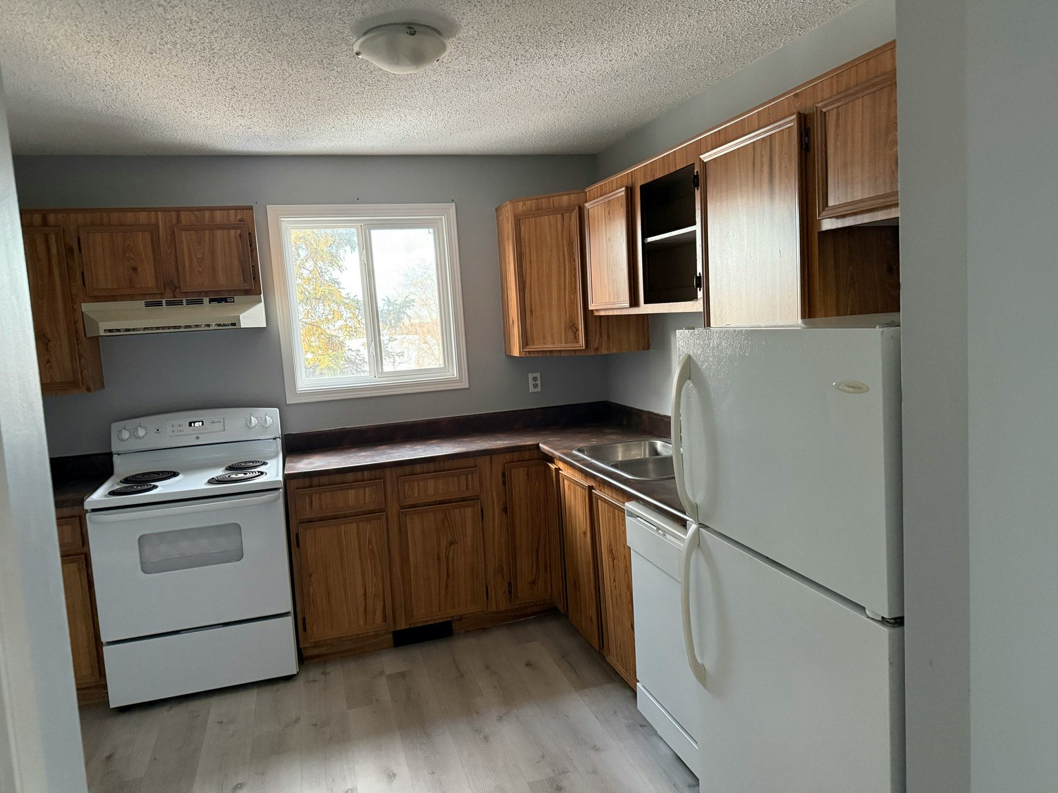 12408 161 Avenue Northwest, Edmonton, AB, T5X 4W6 - 5