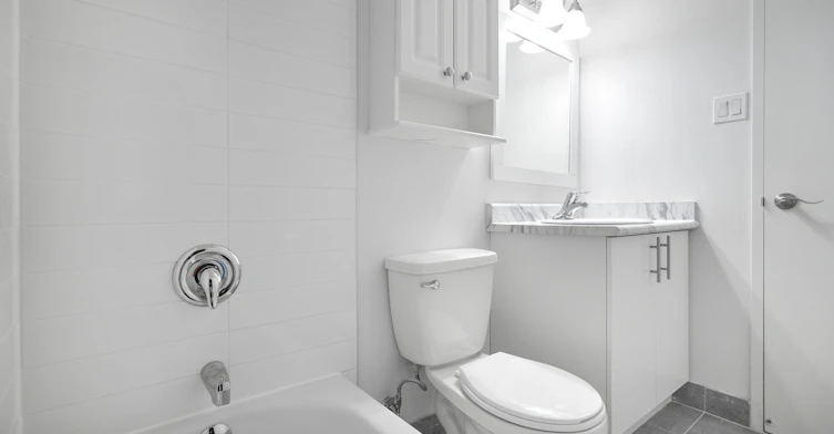 65 Sherbrooke Rue Est, Montréal, QC, H2X 1C3 - 5