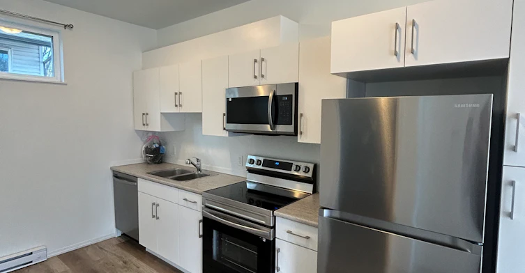 11945 G -11947 56 Street Northwest, Edmonton, AB, T5W 3S8 - 4