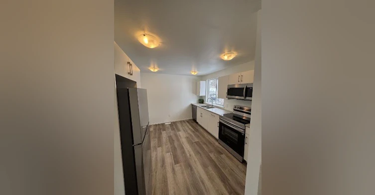 Main-12021 55 Street Northwest, Edmonton, AB, T5W 3R3 - 5