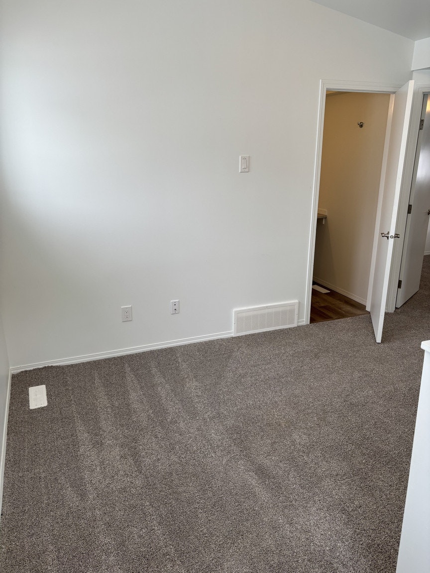 G2 -12021 55 Street Northwest, Edmonton, AB, T5W 3R3 - 12