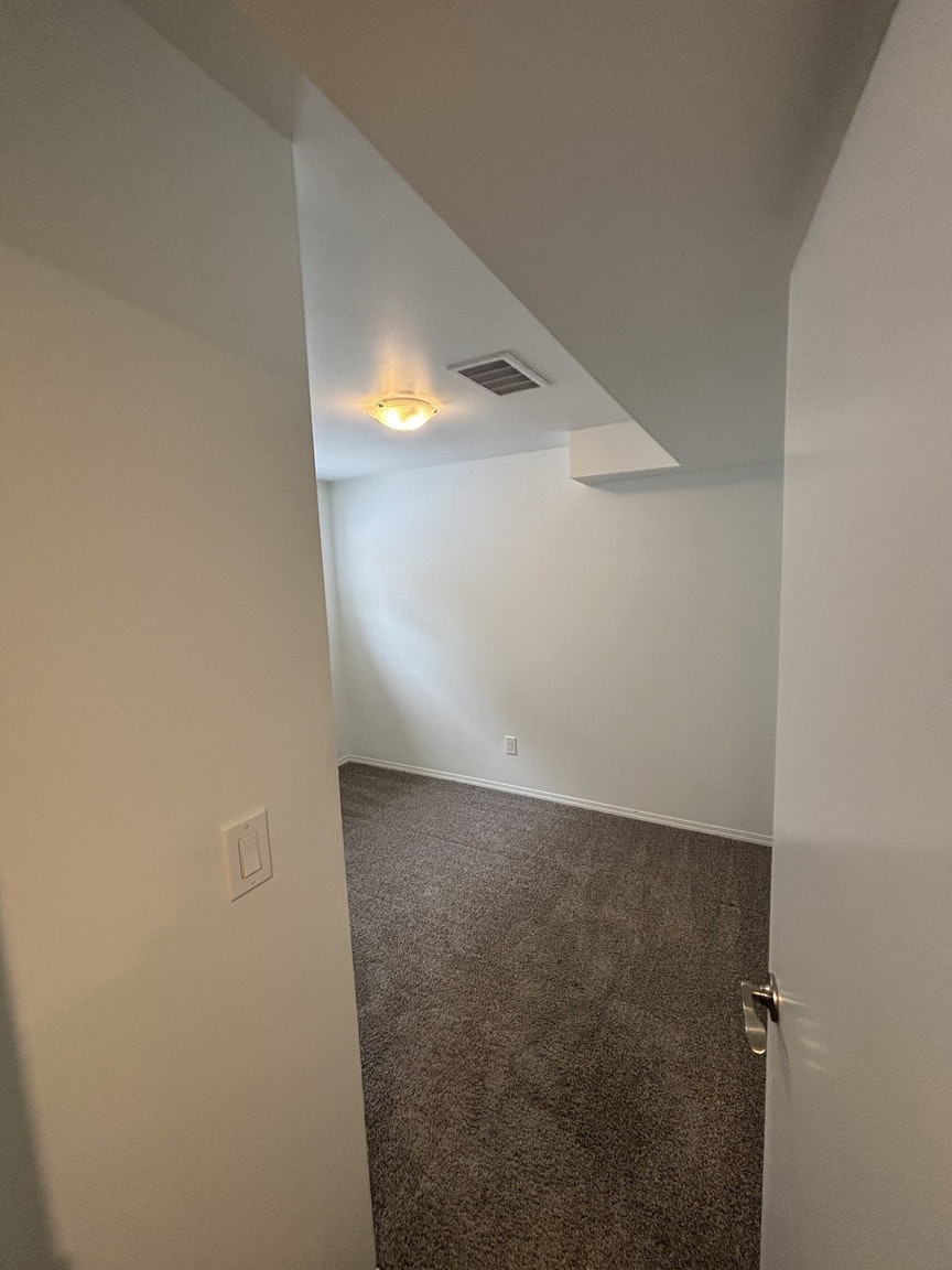 G2 -12021 55 Street Northwest, Edmonton, AB, T5W 3R3 - 14