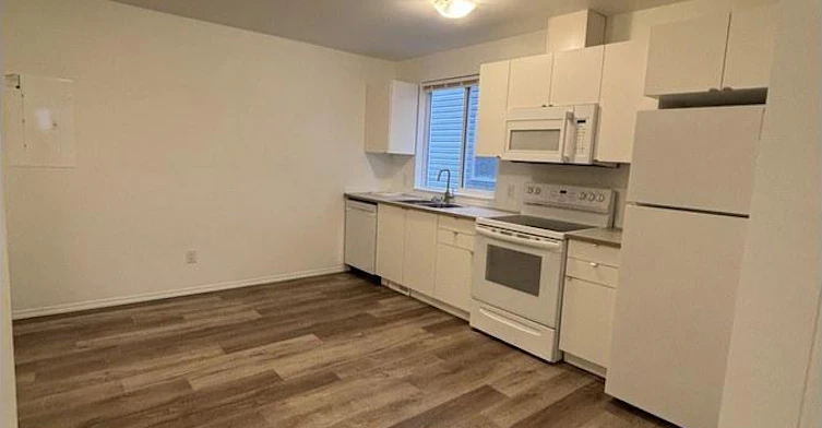 Main-12420 76 Street Northwest, Edmonton, AB, T5B 2E7 - 9