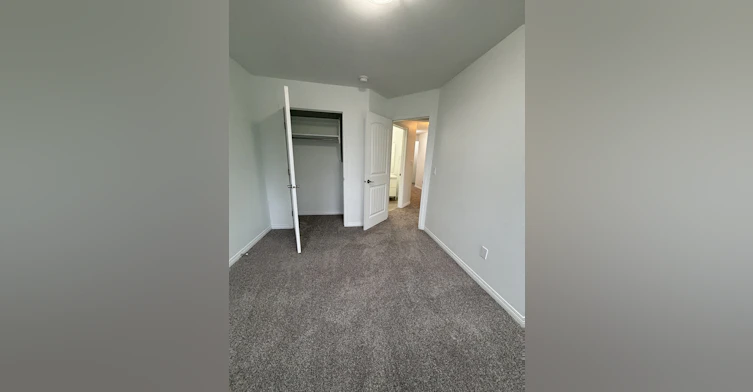 12525 77 Street Northwest, Edmonton, AB, T5B 2H6 - 8
