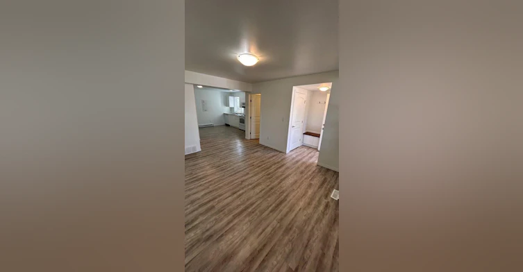 Main-12035 59 Street Northwest, Edmonton, AB, T5W 3Y1 - 8