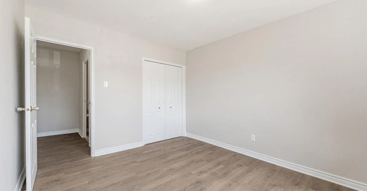 2Q-3030 Prospect Street, Burlington, ON, L7N 2P5 - 5