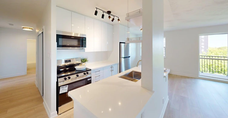2G-3030 Prospect Street, Burlington, ON, L7N 2P5 - 2