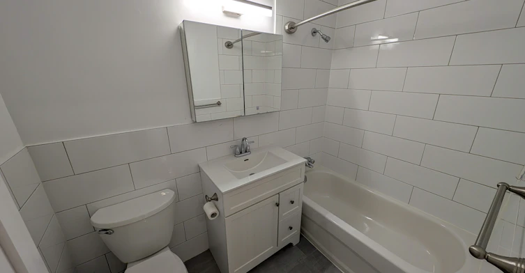 101-90 Temperance Street, Aurora, ON, L4G 2P9 - 11
