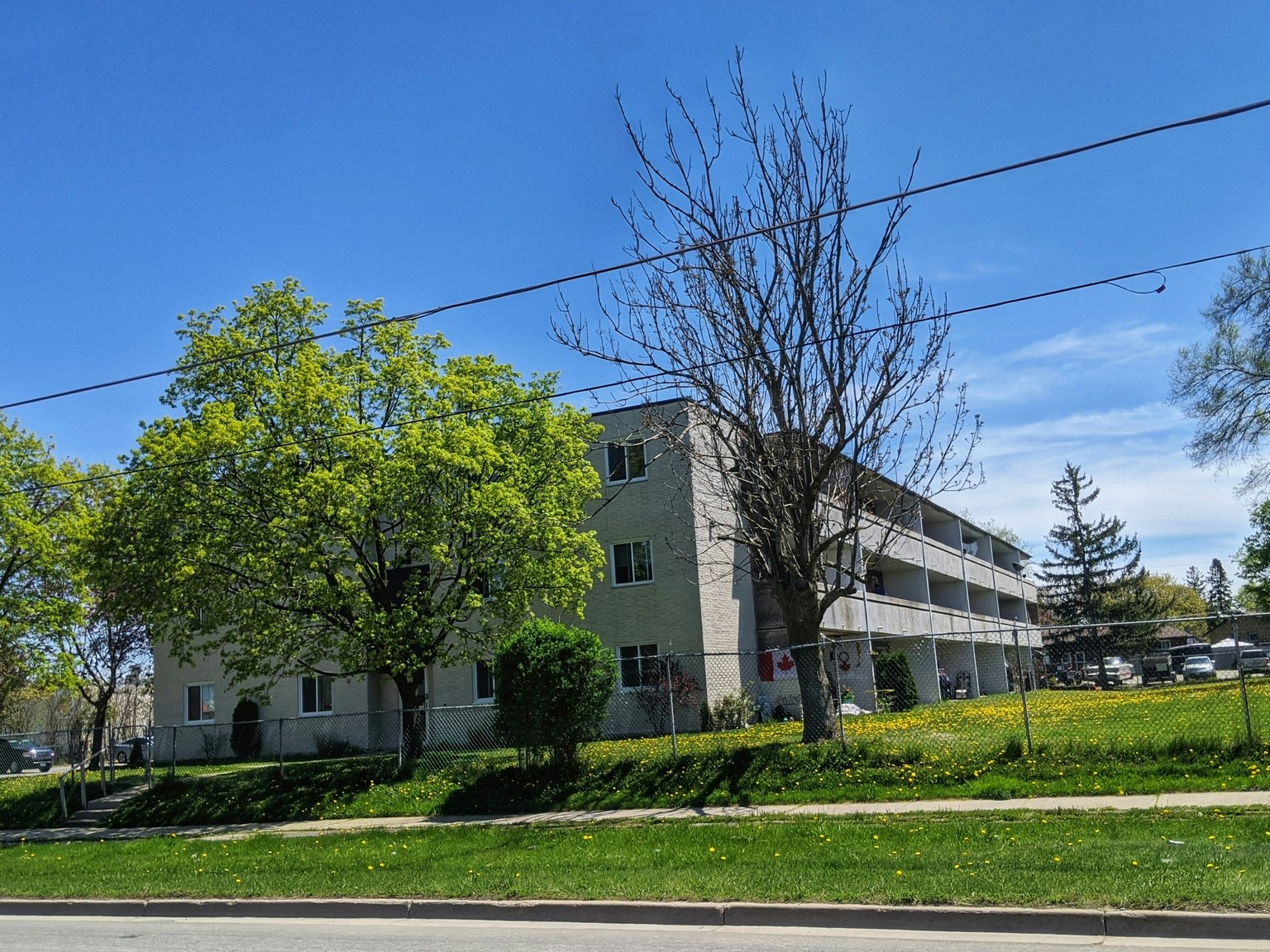 301-321 Pond Mills Road, London, ON, N5Z 4M2