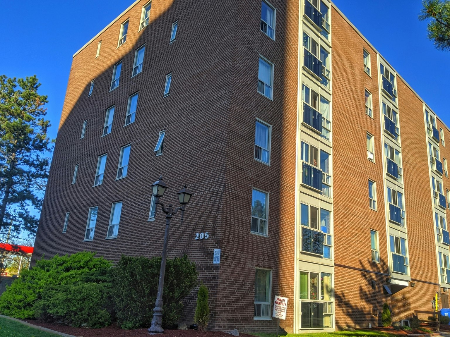 401-205 Vodden Street East, Brampton, ON, L6V 1M9 - 4